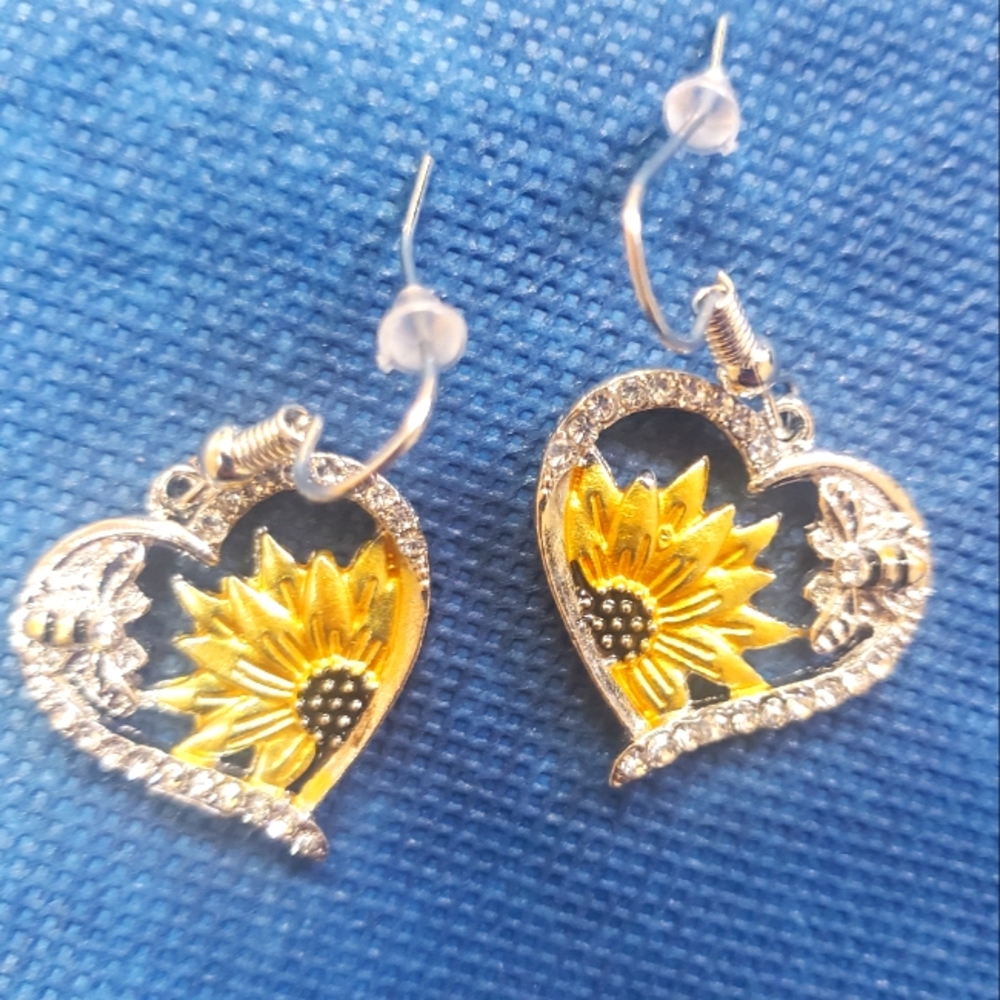 Heart Shaped Sunflower Earrings